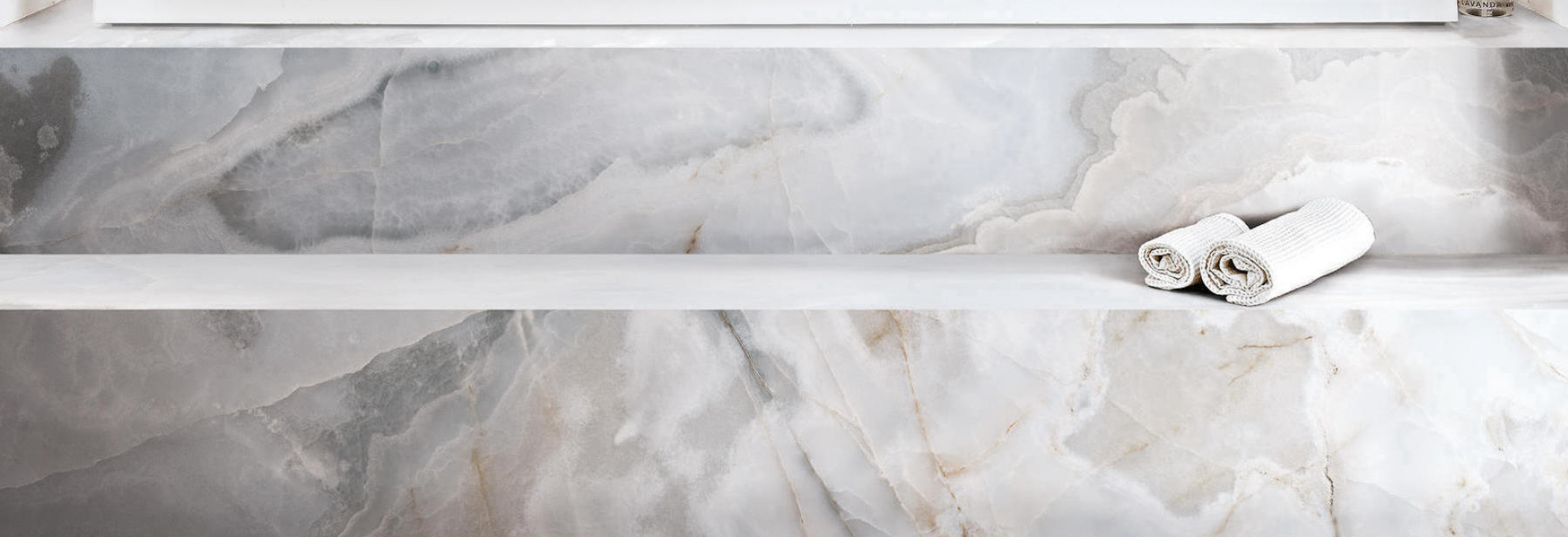 Koupelna ze série Rêves de Rex inspirovaná krásou alabastru