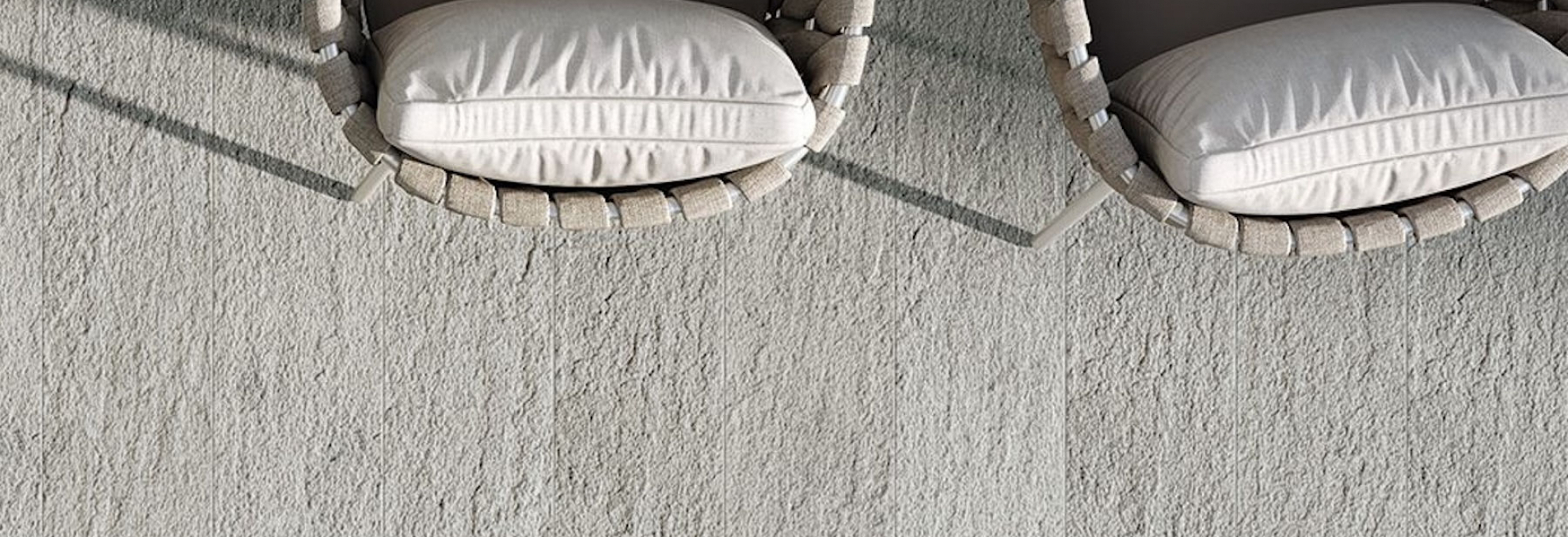 Interiér a exteriér s dlažbou Quarzite od FMG