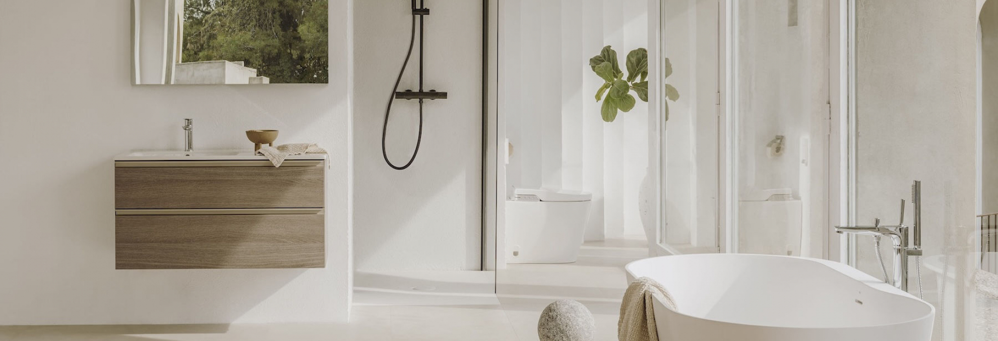 Koupelna se sanitární keramikou The Gap od značky Roca