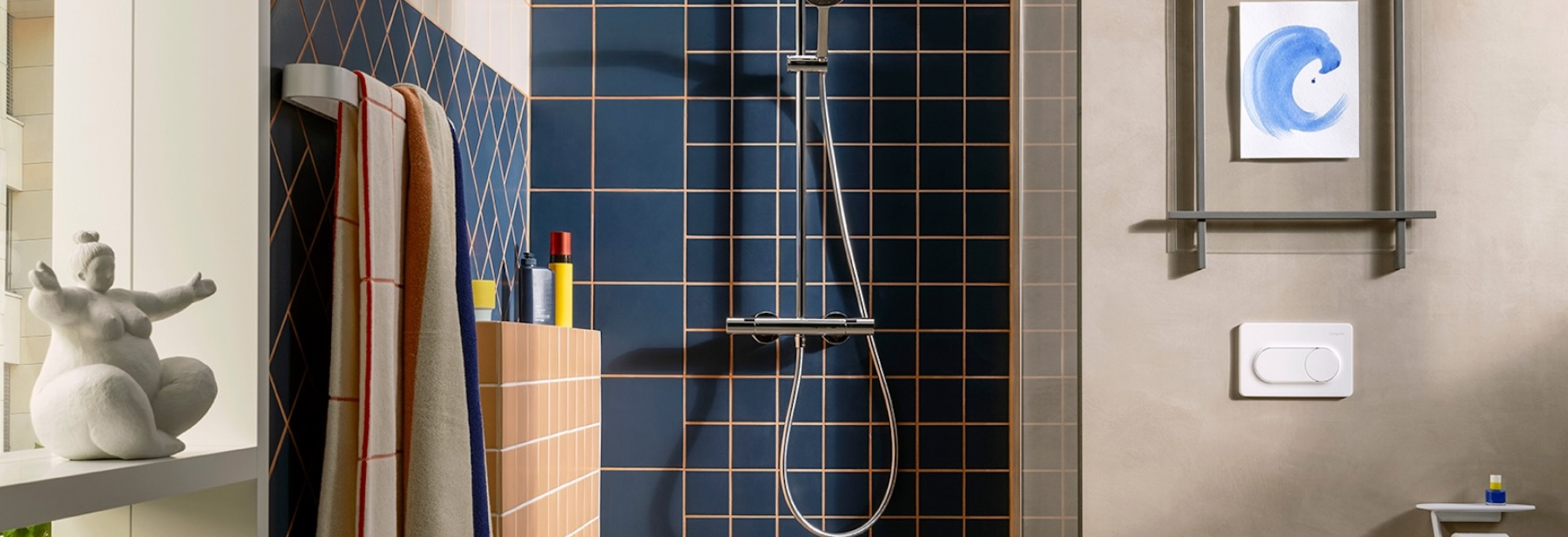 Sprchová řada Activera od Hansgrohe ve sprchovém koutě