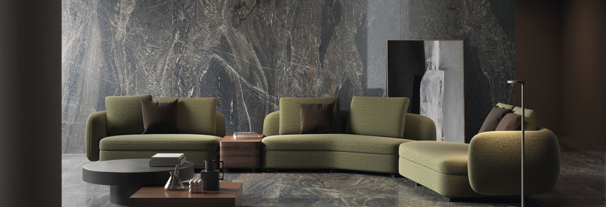 Obývací pokoj s obkladem a dlažbou FMG Pietre Maxfine, design Jatoba Brown