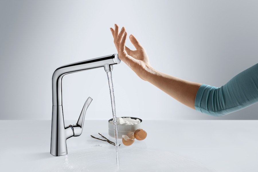 Kuchyňská páková baterie s vytahovací sprškou Metris Select M71