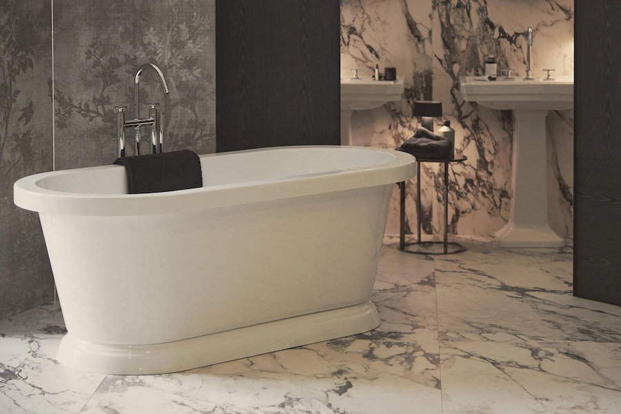 Koupelna se sanitární keramikou Calla od Ideal Standard