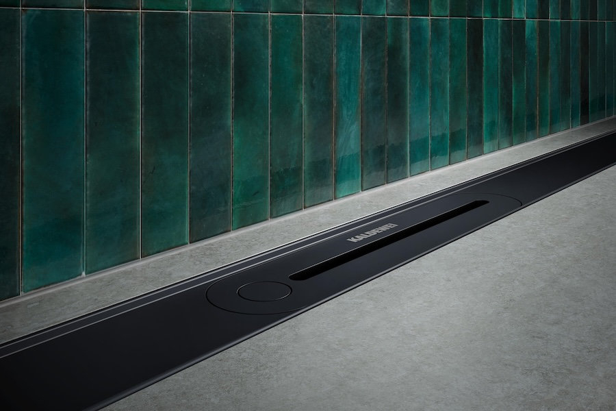 Sprchové žlaby Flowline Zero od Kaldewei v koupelně