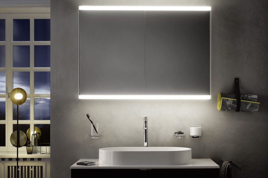 Koupelna s koupelnovými doplňky Art od Emco Bath