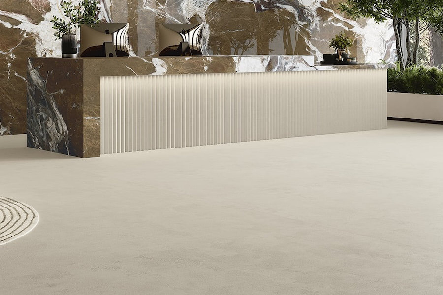 Vnitřní prostory s obkladem a dlažbou Balance od FMG