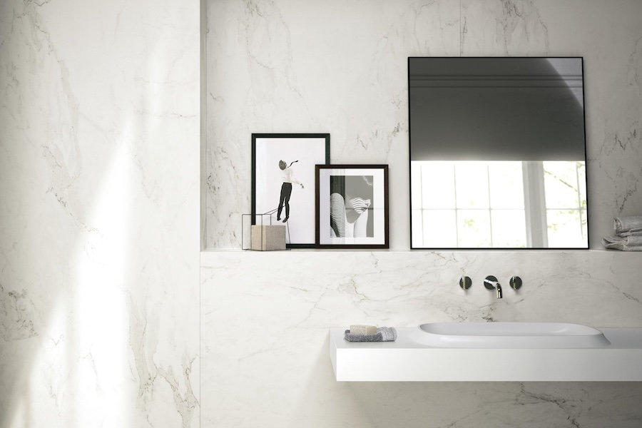 Koupelna v designu bílého mramoru Stones&More 2.0