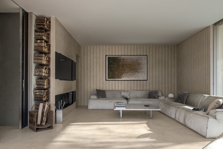 Moderní obývací pokoj s dlažbou a obkladem Biotech od Florim