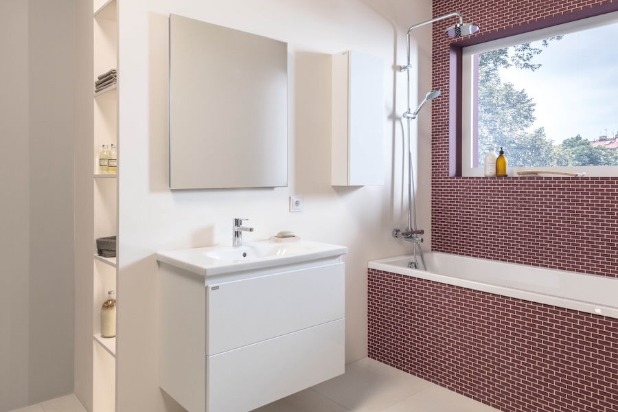 Sanitární keramika série Mio od JIKA v koupelně