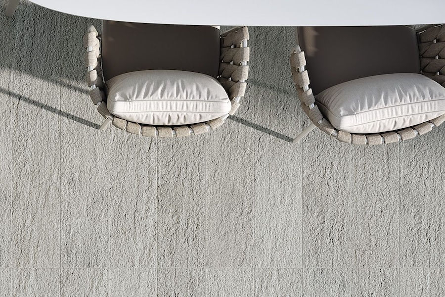 Interiér a exteriér s dlažbou Quarzite od FMG