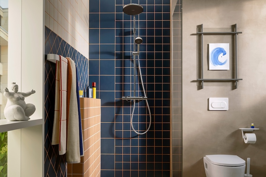 Sprchová řada Activera od Hansgrohe ve sprchovém koutě