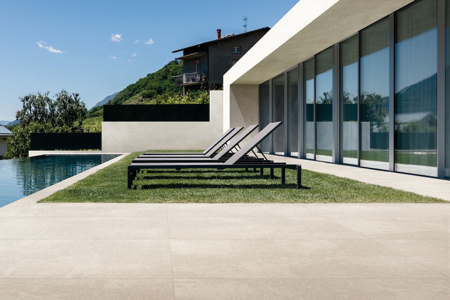 Keramická dlažba Sensi od Florim v exteriéru