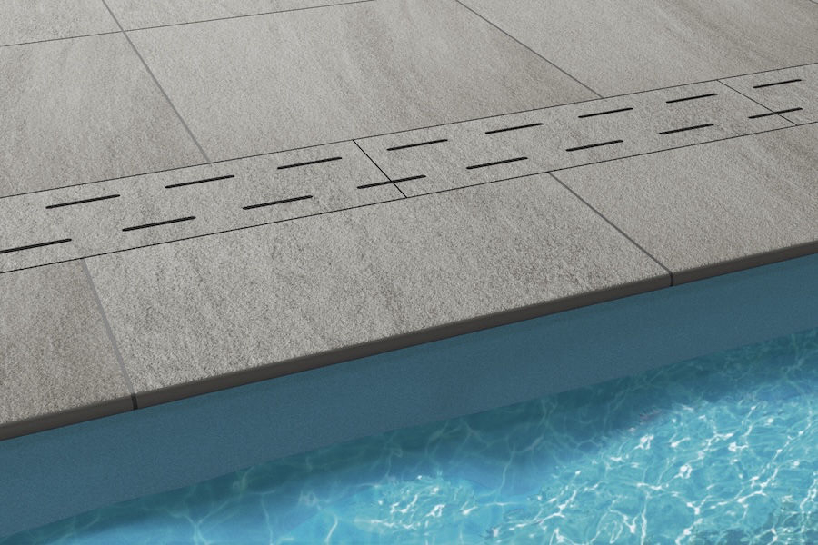 Keramická dlažba Quarzite v okolí bazénu