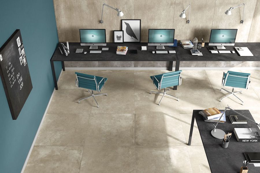 Série Walk on v kancelářských prostorách