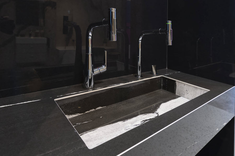 Umyvadlo Genova z naší výroby v designu Flow