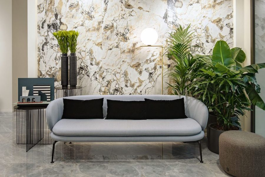 Étoile de Rex od Florim v obývacím pokoji