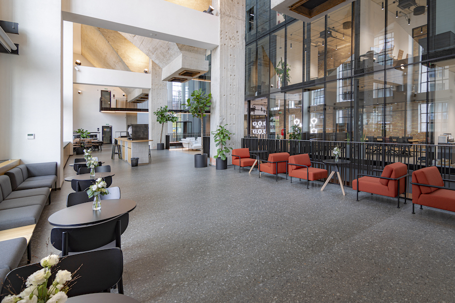 Prostory významné architektonické budovy Jurkovičova tepláreň v Bratislavě