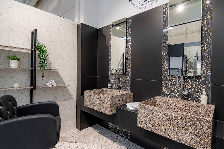 Koupelna z dlažeb Venice Villa a Rialto pro Barber Shop