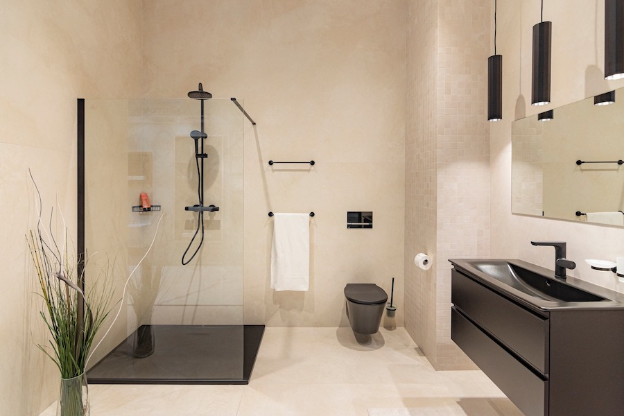 Sanitární keramika od Ideal Standard v matně černém provedení