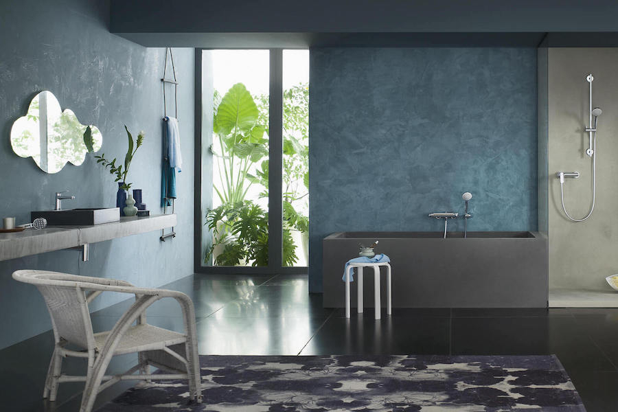 Koupelna s umyvadlovou, vanovou a sprchovou baterií Nobili Sky