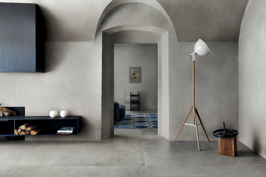 Interiér s keramickou dlažbou Matières de Rex