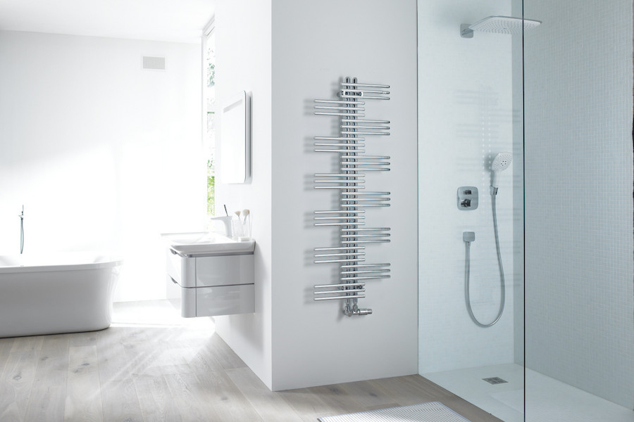 Radiátor Zehnder Yucca v koupelně