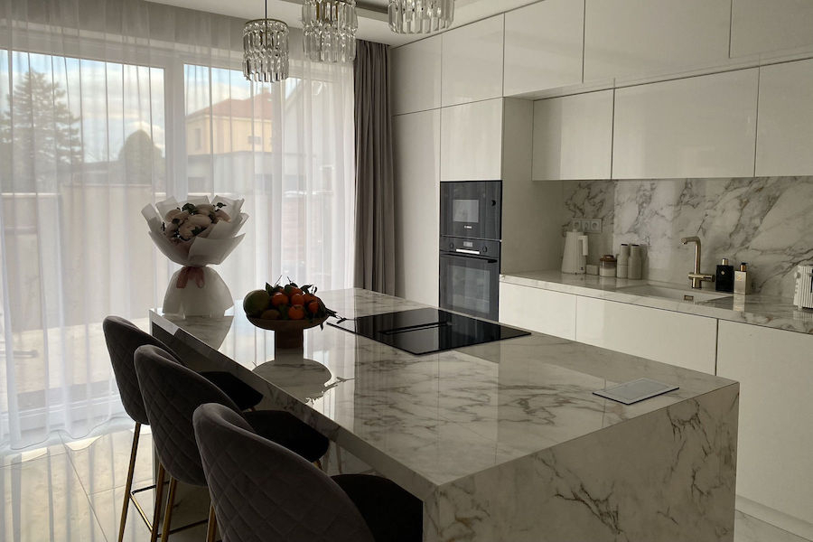 Kuchyně s jídelnou ze série Stones & More 2.0 od Casa dolce casa