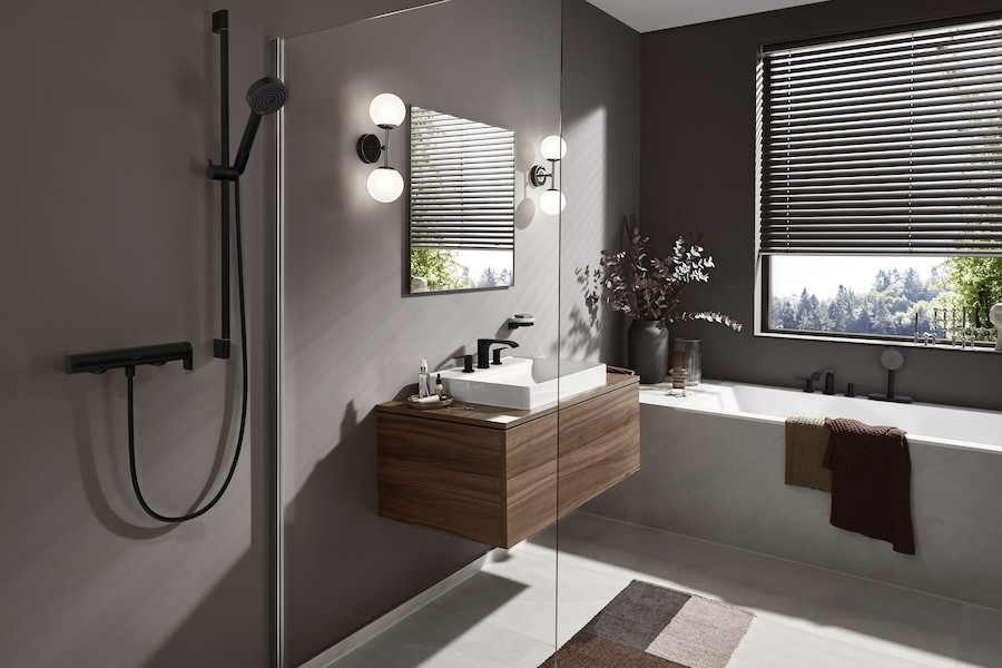 Vodovodní baterie Hansgrohe Vivenis v moderní koupelně