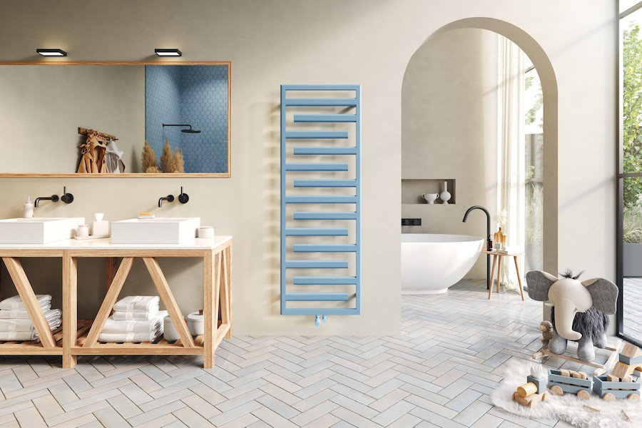 Designový radiátor Zehnder Tetris v moderní koupelně