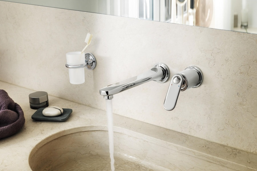 Koupelna s vodovodními bateriemi Veris od značky Grohe