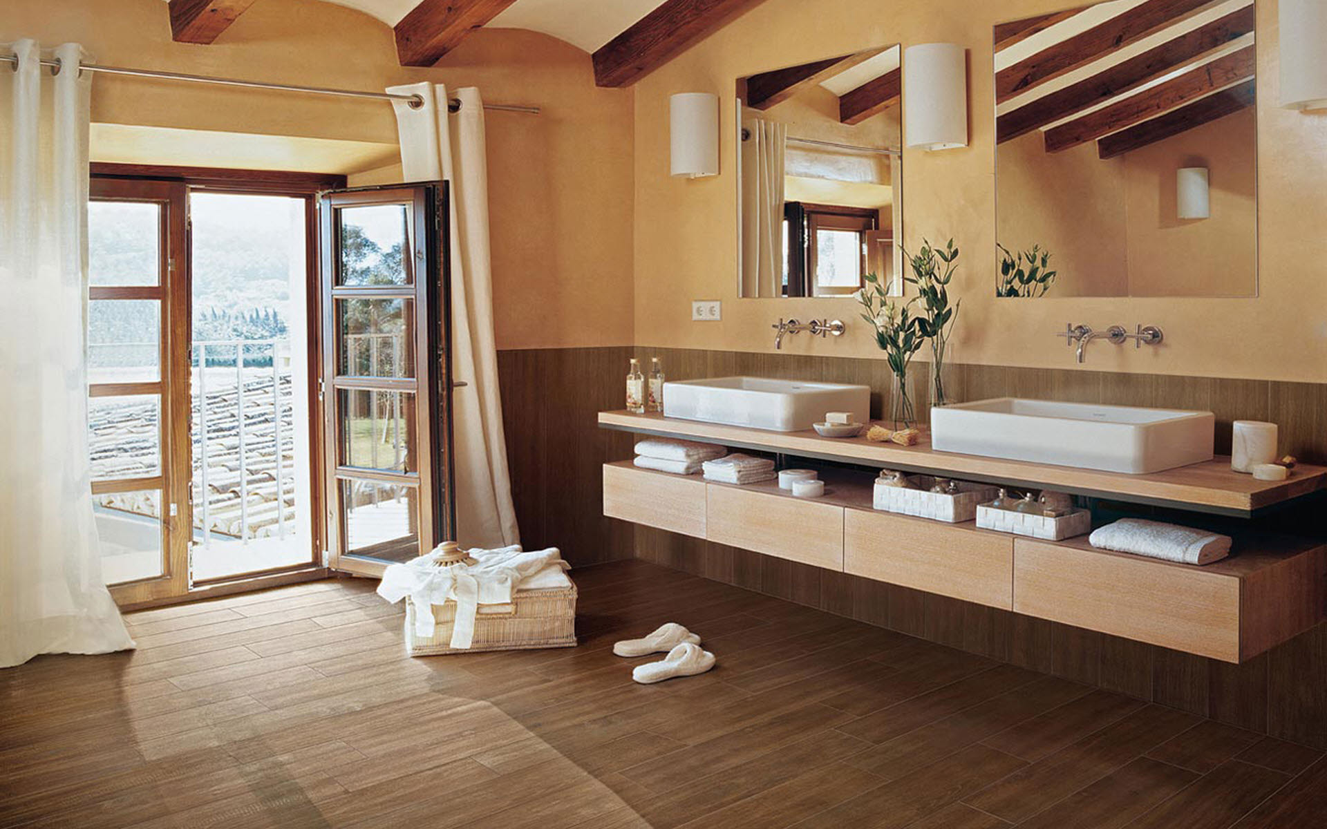 Koupelna s keramickou dlažbou E-wood v designu oak